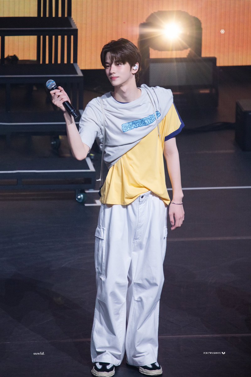 snowfall1107's tweet image. 250728 오사카  

#TWS #투어스 #247WithUs 
#SHINYU #신유 #신정환