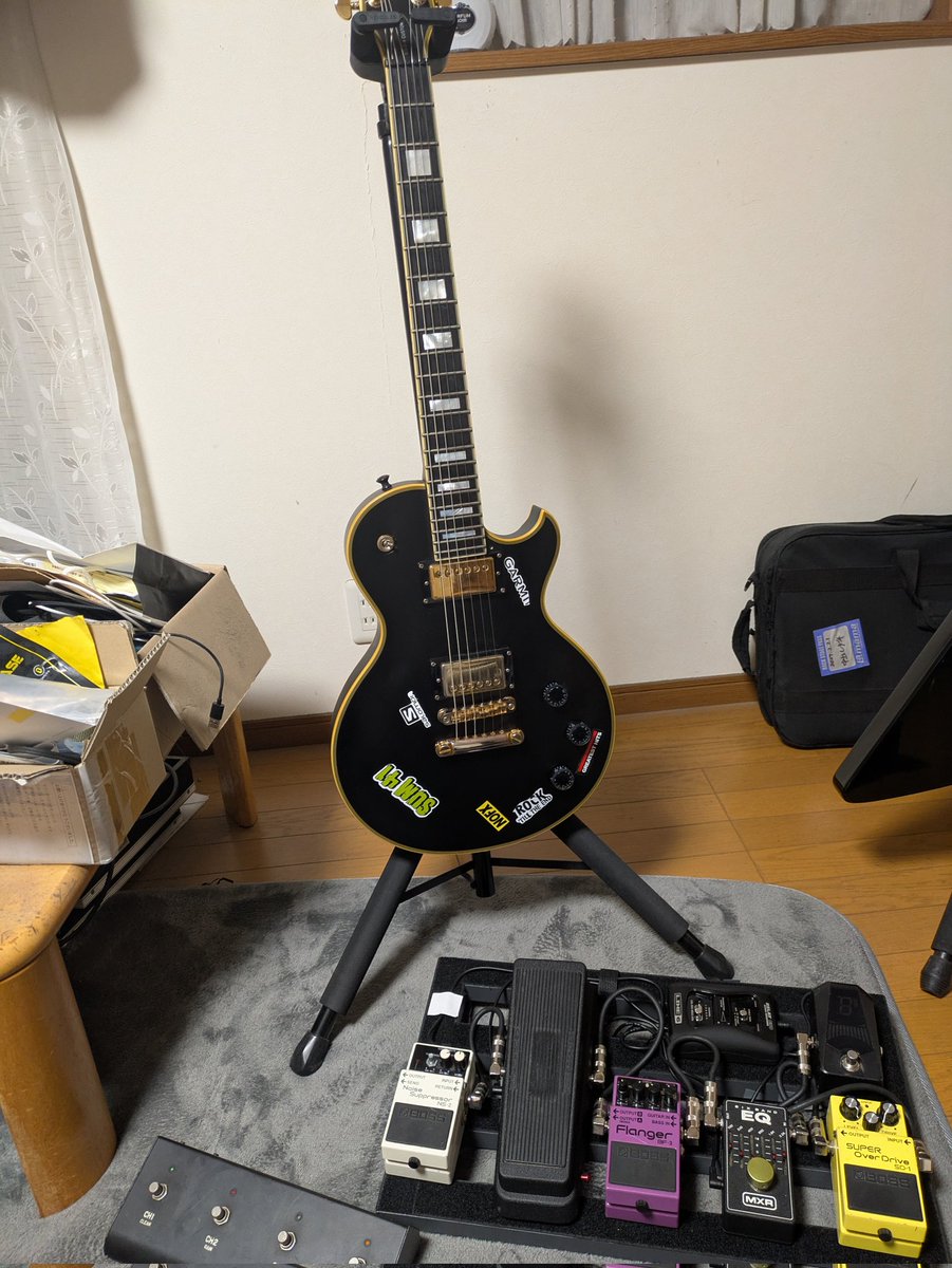 BodMonkey's tweet image. ウチの足回り🎸
ランドールで基本の音作りして
足元のエフェクターボードで
用途によって使い分ける感じです