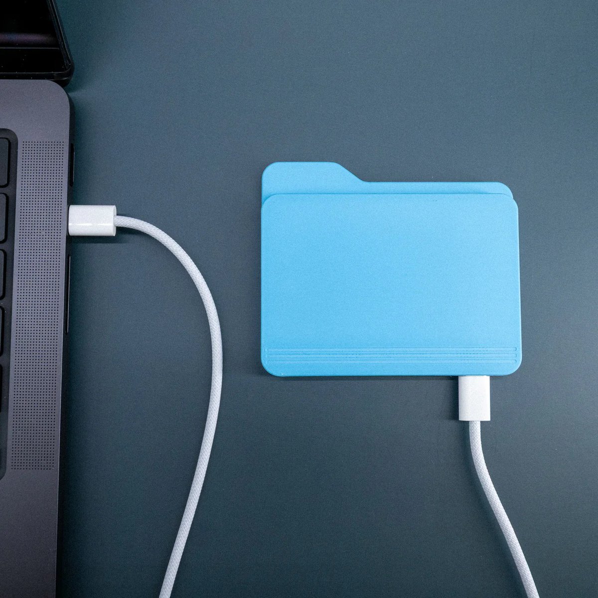 10 Apple Products Ideas

1. Folder Drive