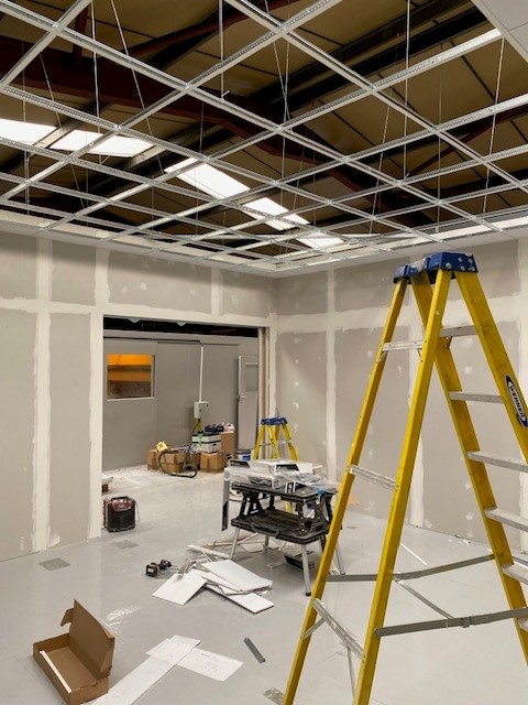 Progress pics of the new #laserwelding room we're building
#precisionengineering #ukmfg