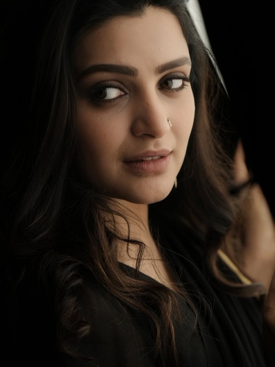KollyBuzz's tweet image. #DivyaPillai