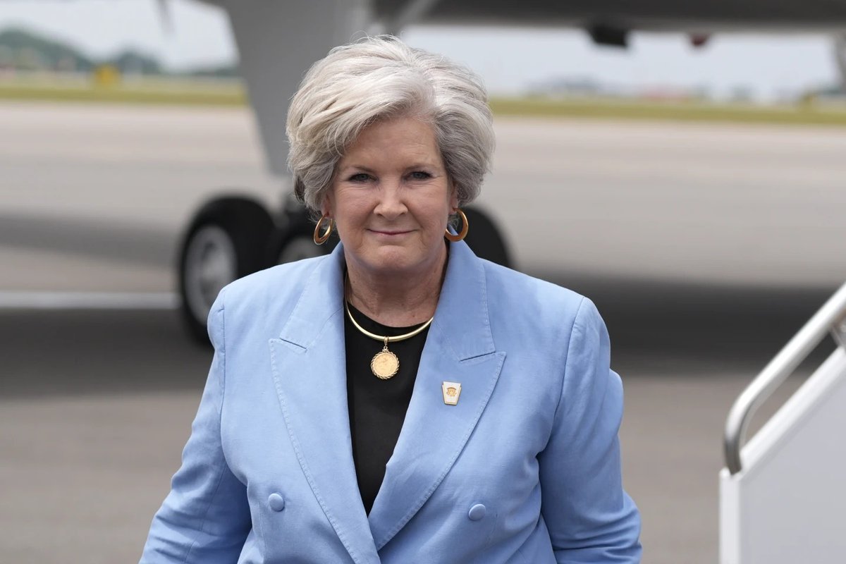 Florida Politics (@fla_pol) on Twitter photo .<a href="/FloridaGOP/">Florida GOP</a> to honor <a href="/SusieWiles/">Susie Wiles</a> as 'Statesman of the Year'
Reporting by <a href="/AGGancarski/">AG Gancarski</a>
floridapolitics.com/archives/74910…
#FlaPol .<a href="/FloridaGOP/">Florida GOP</a> to honor <a href="/SusieWiles/">Susie Wiles</a> as 'Statesman of the Year'
Reporting by <a href="/AGGancarski/">AG Gancarski</a>
floridapolitics.com/archives/74910…
#FlaPol