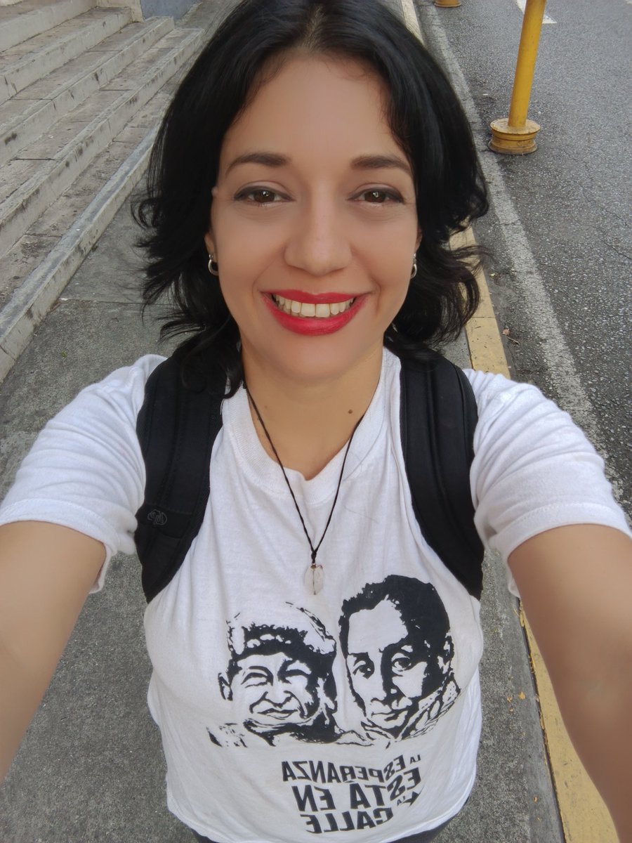 La esperanza está en la calle 💞  Gracias Comandante Chávez por tanto amor. Te regalamos más victorias, te regalamos nuestra fuerza para seguir luchando por nuestra Patria amada. Eres nuestro guía, nuestro ejemplo. Te amamos ❤️ 
#ConChávezSiempreInvictos
#CHCh
