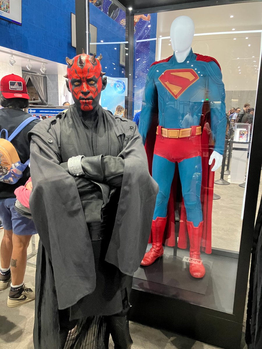 DarthCaul's tweet image. I got to see the new Superman suit up close #SDCC #AlexRoss
