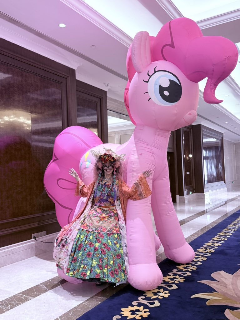 Elley_Ray's tweet image. Jinan Brony Festival I love you! Thank you #china 💕