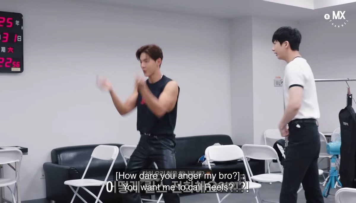dawnuayo's tweet image. shownu: has a minor inconvenience
the monstas: WHO DO I HAVE TO FIGHT