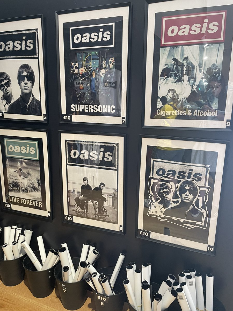sstarshaped's tweet image. oasis store !!!