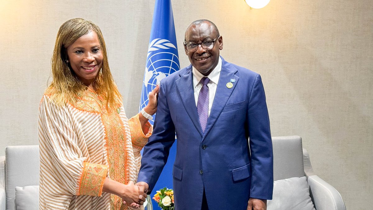 Ahunna Eziakonwa (@ahunnaeziakonwa) on Twitter photo Met my dear brother @ECA_Official ES <a href="/claverGatete/">Claver Gatete</a> to explore how we optimise the Regional Collaborative Platform, co-chaired by <a href="/UNDPAfrica/">UNDP Africa</a> & ECA.
At this critical moment for #Africa, the Platform can ensure <a href="/UN/">United Nations</a> entities coordinate strategically on #FoodSystems, #SouthSouth 🤝 Met my dear brother @ECA_Official ES <a href="/claverGatete/">Claver Gatete</a> to explore how we optimise the Regional Collaborative Platform, co-chaired by <a href="/UNDPAfrica/">UNDP Africa</a> & ECA.
At this critical moment for #Africa, the Platform can ensure <a href="/UN/">United Nations</a> entities coordinate strategically on #FoodSystems, #SouthSouth 🤝