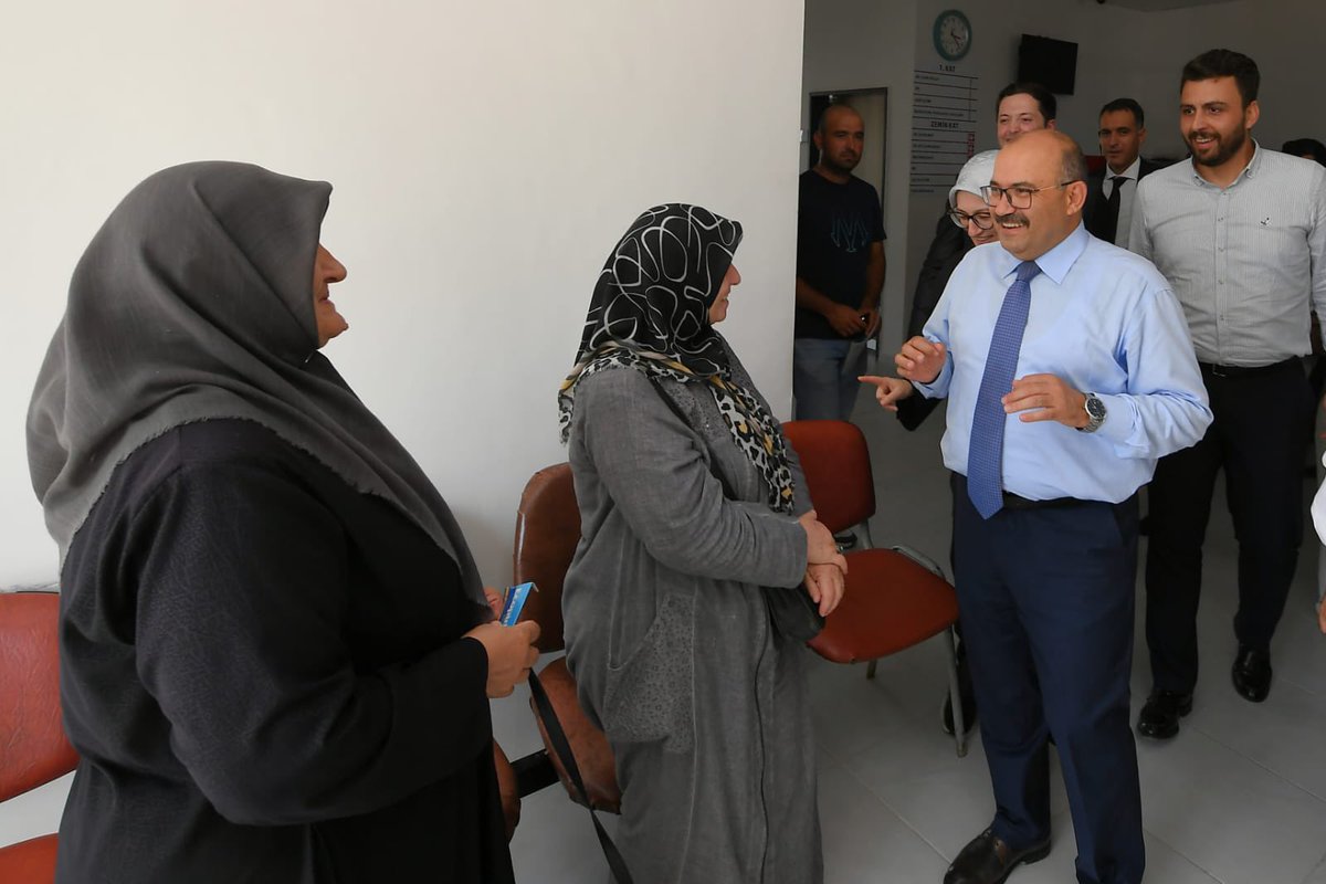 TC_Balikesir's tweet image. 🔹  Vali İsmail Ustaoğlu, AK Parti Genel Başkan Yardımcısı ve Balıkesir Milletvekili Belgin Uygur, Balıkesir Milletvekilleri Dr. Mustafa Canbey, Ali Taylan Öztaylan, Ekrem Gökay Yüksel ile protokol üyelerinin katılımıyla Manyas Toplum Sağlığı Merkezi, 4 Hekimli Aile Sağlığı…