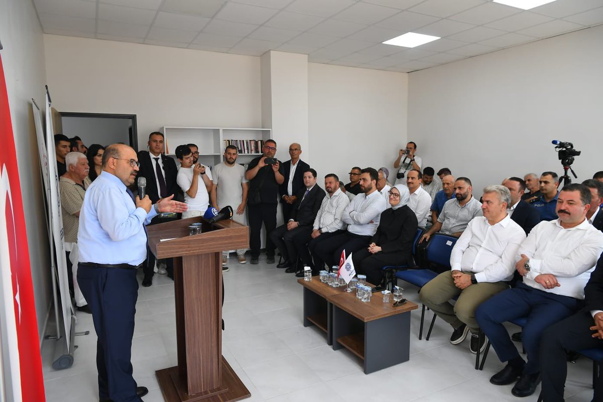 TC_Balikesir's tweet image. 🔹  Vali İsmail Ustaoğlu, AK Parti Genel Başkan Yardımcısı ve Balıkesir Milletvekili Belgin Uygur, Balıkesir Milletvekilleri Dr. Mustafa Canbey, Ali Taylan Öztaylan, Ekrem Gökay Yüksel ile protokol üyelerinin katılımıyla Manyas Toplum Sağlığı Merkezi, 4 Hekimli Aile Sağlığı…