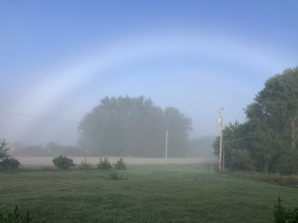 CamHopmanWx's tweet image. Mother Nature’s out here throwing ’bows. Whether it was a fogbow captured on Sunday or a rainbow earlier this morning, we’ve had ourselves a bit of show of late! # wiwx
🌫️📷: Shari Friedrichs
🌈📷: Michelle Frank