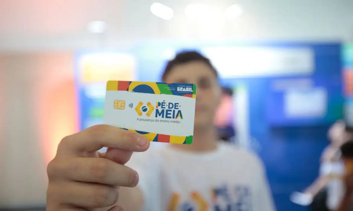 canalgov's tweet image. PÉ-DE-MEIA | Pagamento da 5ª parcela começa nesta segunda (28/7).

Parcela de R$ 200 referente à frequência dos estudantes será paga até o dia 4/8 pelo @min_educacao.

Leia na Agência Gov: trk.ebc.com.br/BKB3t.

📸MEC/Divulgação