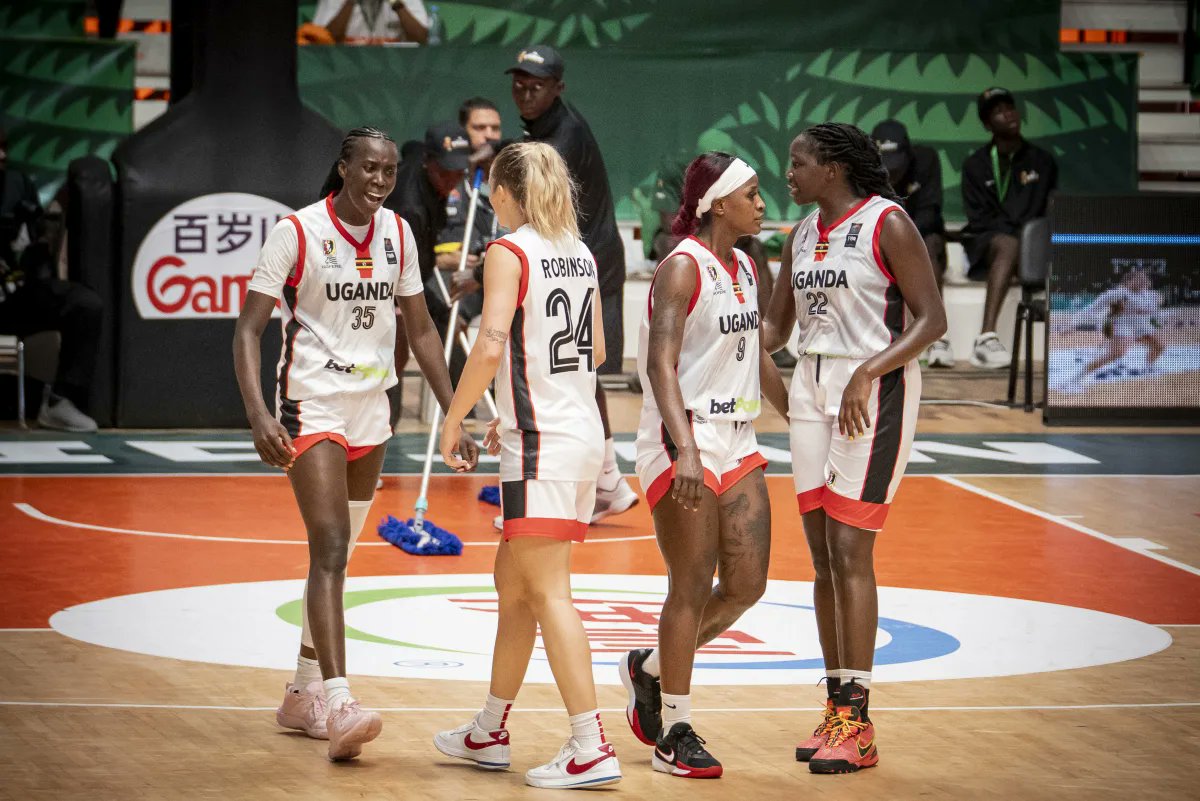 BREAKING! 

The Gazelles has beaten Record winners Senegal to storm Quarterfinals of the 2025 FIBA Women's AfroBasket in Cote D’Ivoire 

FT'
Uganda 🇺🇬 73-70 Senegal 🇸🇳 

Paige Robinson (19), Jane Asinde (18), Hope Akello (15) and Claire Lamunu (10) score in double digits
