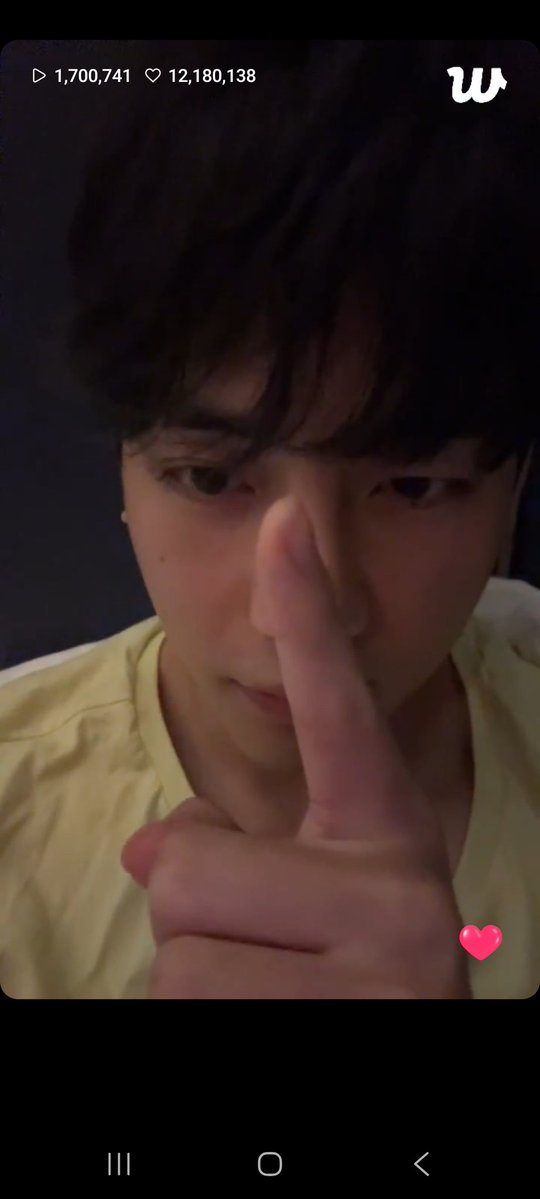 WrittenByVantae's tweet image. He showed his face
..Aw my sleepy baby😭😭