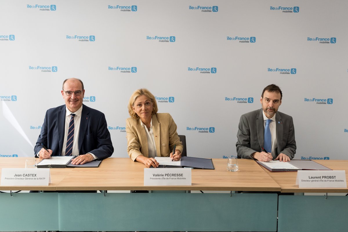 IDFmobilites's tweet image. 📝 C'est signé ! Un nouveau chapitre s'ouvre pour les #transports franciliens avec l'adoption du contrat d'exploitation et d'investissements pour 2025-2029 entre @IDFmobilites et la @RATPgroup, en présence de @vpecresse et @JeanCASTEX.
👉 Objectif : un meilleur service pour les…