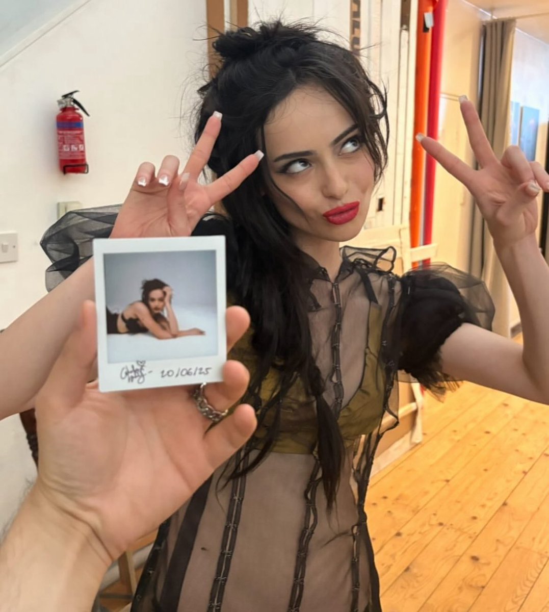 _gracieling's tweet image. HOW TO BE CUTIE AND CUNTY AT THE SAME TIME