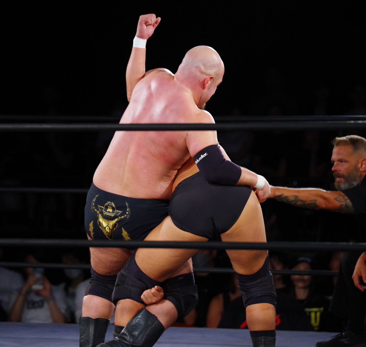 Namjunkzone's tweet image. 1コールド・マンダース選手、X固め使う外国人初めて見ましたよ。
#GCWJapan