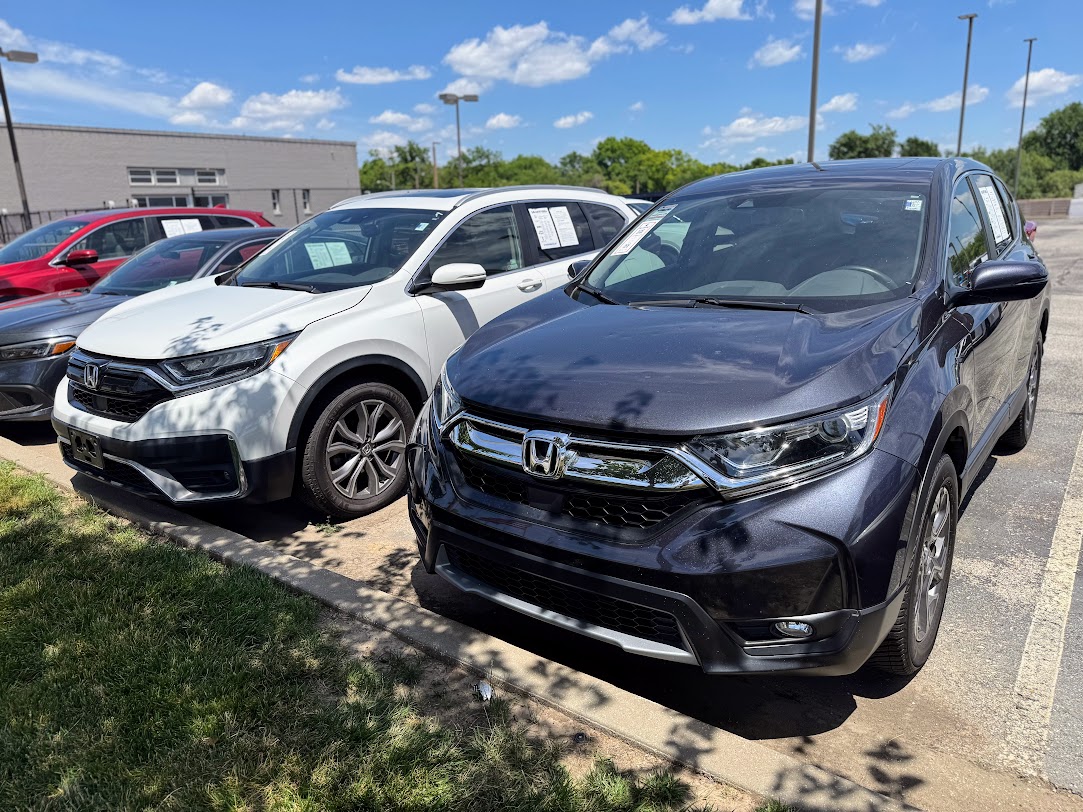 McCarthyHonda's tweet photo. 🌞 Make It a McCarthy Monday!
From sleek sedans to rugged trucks, we’ve got the right ride to power your Monday—and every day after. Stop by today and drive into the week in style.
➡️ https://t.co/gl0ZE3ZgFx
#McCarthyMonday #StartYourWeekRight #DrivenByYou #McCarthyDealerships https://t.co/8Lo8dFw0eF