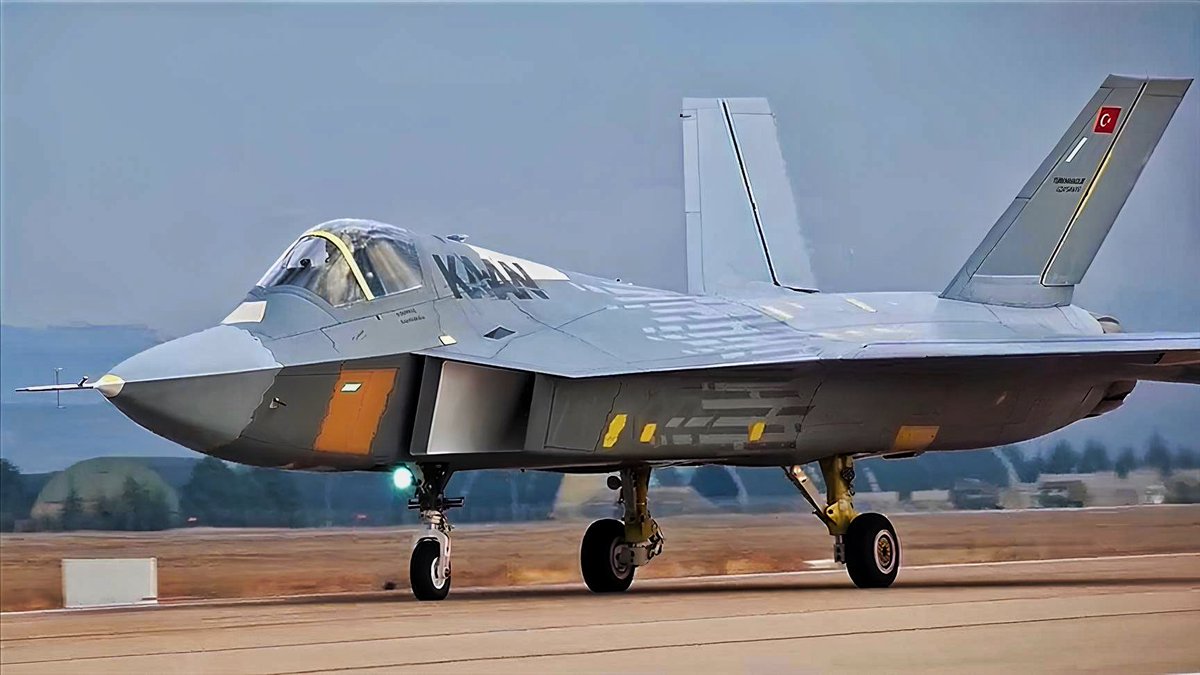 Endonezya, Türk yapımı motor istiyor! 🇮🇩🇹🇷

Türkiye'den 48 adet savaş uçağı sipariş eden Endonezya, bu uçaklarda ABD üretimi motorlar yerine Türk yapımı motorların kullanılmasını istedi.