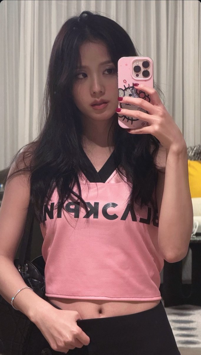 Anagatasunshine's tweet image. Kayaknya Jisoo ini kecintaan sm weibo, sedangkan sm instagram kemusuhan 🤧