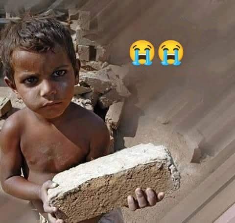 meri_mrzi's tweet image. افلاس کی بستی میں ذرا جا کر تو دیکھو
وہاں بچے تو ہوتے ہیں مگر بچپن نہیں یوتا!
.
#اردو_زبان