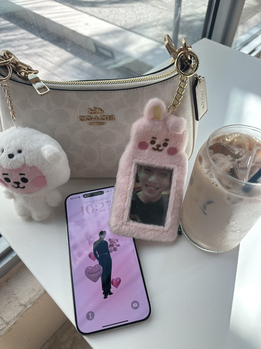 deservesjk's tweet image. ♡