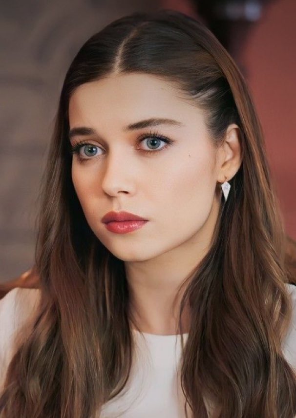 parisagv's tweet photo. #AfraSaraçoğlu AfraSaraçoğlu https://t.co/62K8eYaVfV