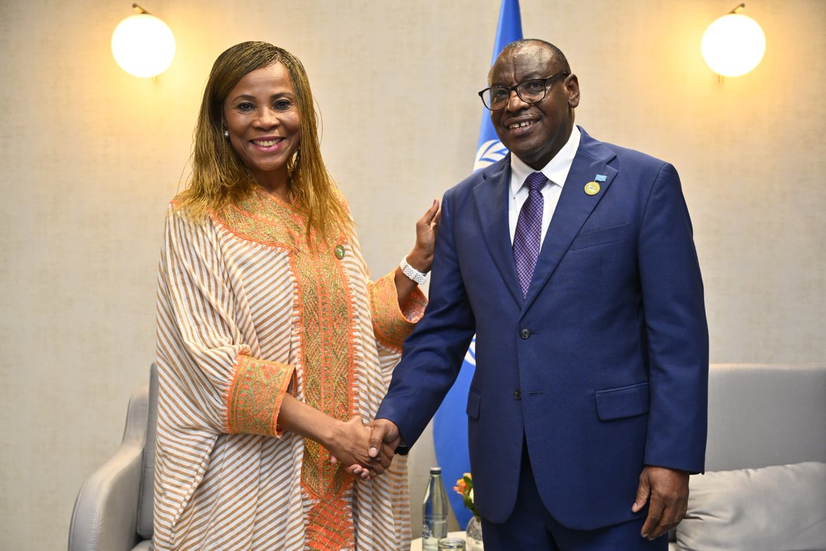 ECA (@eca_official) on Twitter photo During #UNFSS2025, USG @ClaverGatete & <a href="/UNDP/">UN Development</a>'s Regional Director for Africa, ASG <a href="/ahunnaeziakonwa/">Ahunna Eziakonwa</a> explored ways to scale governance in agriculture, foster South-South cooperation & systematize best practices, setting the stage for an RCP-led Africa-focused food systems exchange. During #UNFSS2025, USG @ClaverGatete & <a href="/UNDP/">UN Development</a>'s Regional Director for Africa, ASG <a href="/ahunnaeziakonwa/">Ahunna Eziakonwa</a> explored ways to scale governance in agriculture, foster South-South cooperation & systematize best practices, setting the stage for an RCP-led Africa-focused food systems exchange.