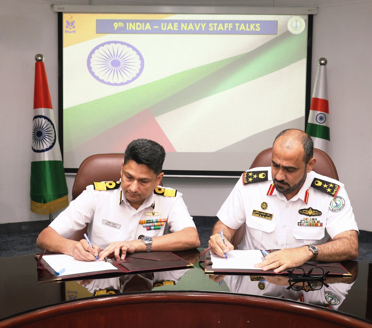 indiannavy's tweet image. The 9th #IndianNavy - #UAENavy Staff Talks successfully concluded in New Delhi, marking another milestone in the deep-rooted maritime partnership.
Co-chaired by Cmde Kartik Srimal, Cmde (Foreign Cooperation), and Brigadier Staff Rashed Khamis Rashid Al Naqbi, Chief of Staff…