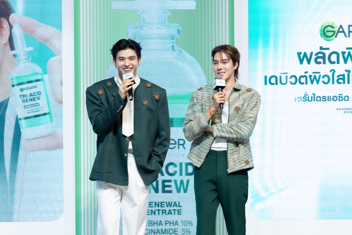 BrickinfoReport's tweet image. "สกาย-นานิ" ร่วมเป็น Friends of Garnier เปิดตัวเซรั่มใหม่ Tri-Acid Renew ที่สามย่านมิตรทาวน์
👉 brickinfotv.com/entertainment/…
#skywongravee #hirunkit_ #SkyNani #สกายนานิ #GARNIERTRIACIDXSKYNANI #หยดผลัดผิว #TriAcidSerum #GarnierThailand #Brickinfo