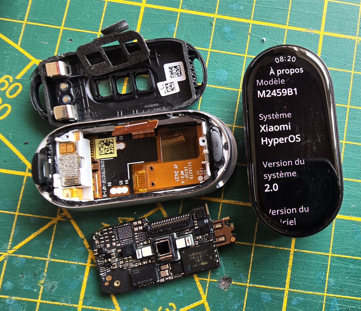 atc1441's tweet image. Unfortunately the latest Xiaomi Mi Band 10 does also use the same SoC BES 2700iMP as the Mi Band 9 🥲
Just did a quick teardown to find out its mainboard is 90% the same to the older version
Video here: youtu.be/QmVwbeRdpVA
No further hacking from my side these days.