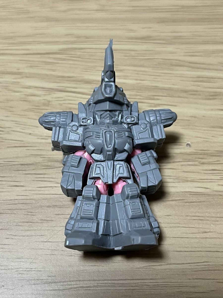 7c3_hobby's tweet image. 昨日ワンフェスで購入したものをパーツチェックしつつ仮組みその1

アトリエ・アントさんのサンダーグリッドマン

合体パーツがパチパチつけれて気持ち良すぎる！すごく緻密！すごい！！

 #WF2025S