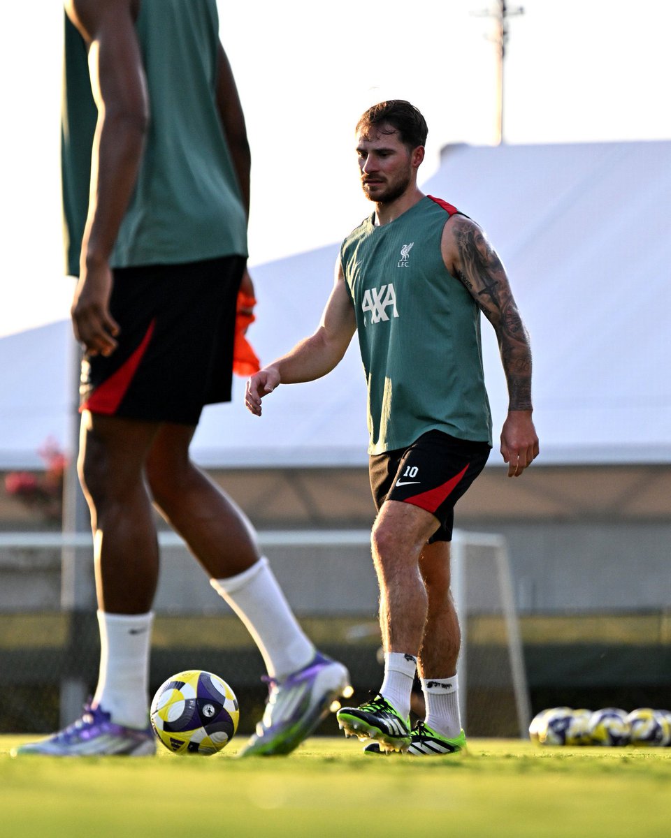 RedsFrance's tweet image. 𝐀𝐥𝐞𝐱𝐢𝐬 𝐌𝐚𝐜 𝐀𝐥𝐥𝐢𝐬𝐭𝐞𝐫 est de retour ! 🔙

[📸@LFC]