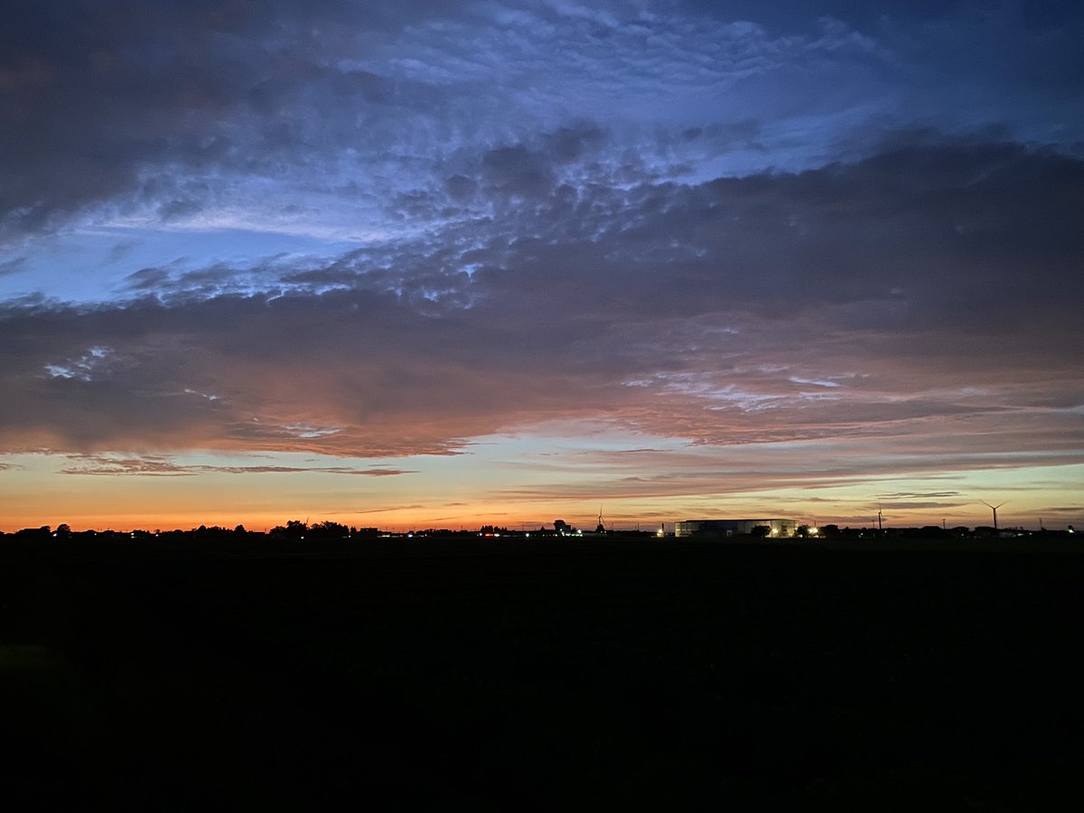 mt_fjs's tweet image. 富山県は朝日町でなつめさんが営む民泊たなごころに行ってきた〜！

本当に楽しくて、全てが良く…何度も「良いっっ！」となつめさんに話し「良い！？！？」とわろてもらい楽しかった

なつめさんと沢山話し、山海川田んぼ町内太陽全てを浴びた!

本当にここ何年かで1番充実した2日間だった

@sauntm