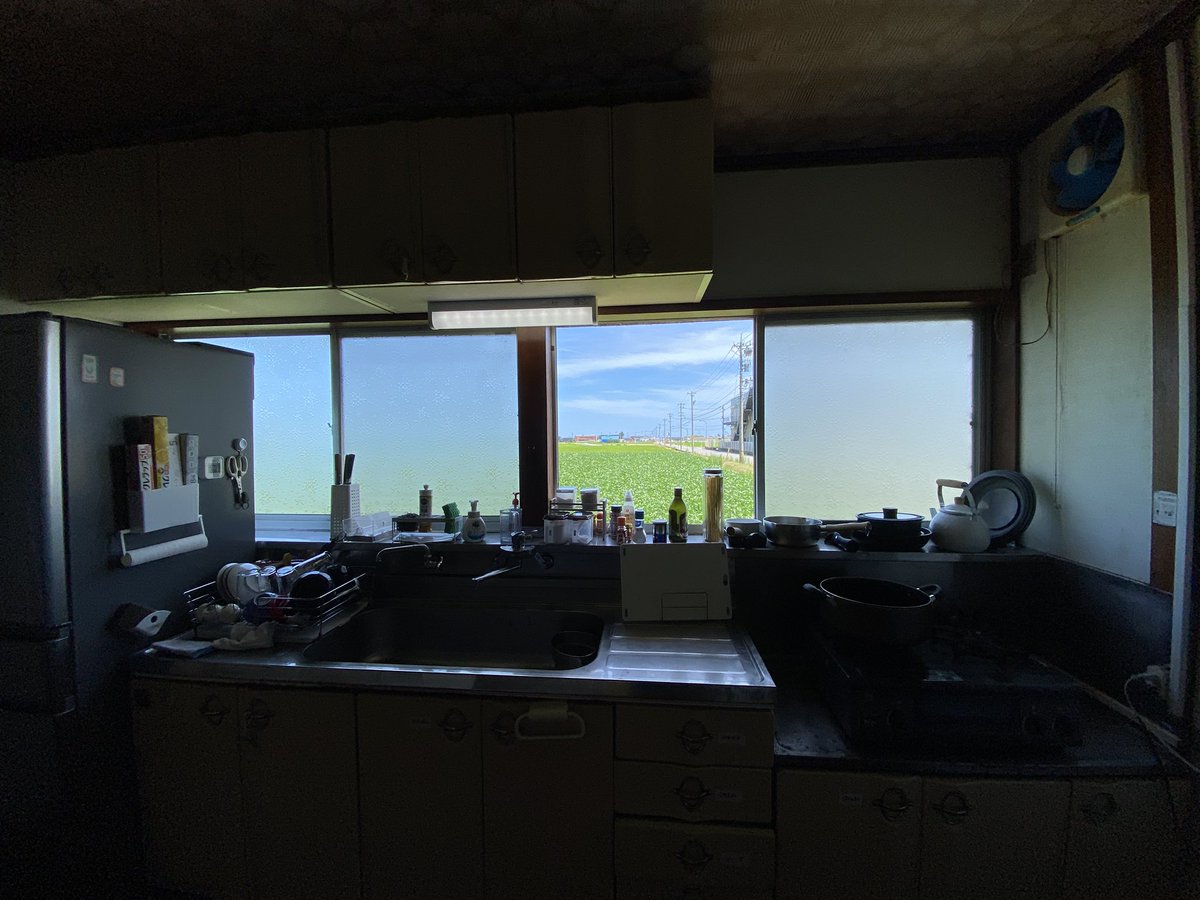 mt_fjs's tweet image. 富山県は朝日町でなつめさんが営む民泊たなごころに行ってきた〜！

本当に楽しくて、全てが良く…何度も「良いっっ！」となつめさんに話し「良い！？！？」とわろてもらい楽しかった

なつめさんと沢山話し、山海川田んぼ町内太陽全てを浴びた!

本当にここ何年かで1番充実した2日間だった

@sauntm