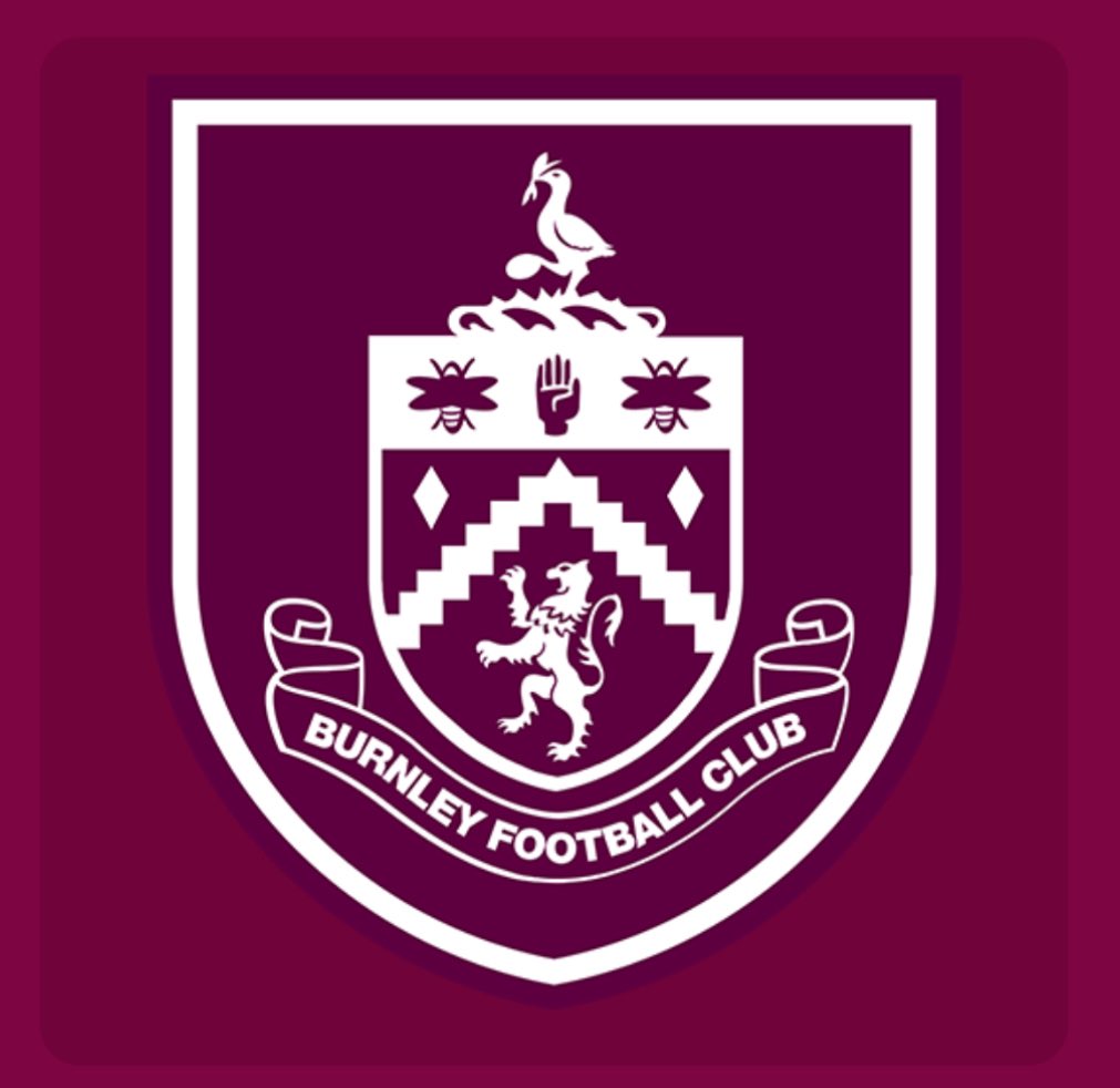 🚨 O Botafogo rejeitou uma oferta de 4 milhões de euros (R$ 25,9 milhões) do Burnley pelo lateral-direito Vitinho, que incluía o perdão da dívida pelo jogador.

A diretoria considera o valor baixo, projetando uma venda por 15 a 18 milhões de euros (R$ 116,7 milhões).

🗞️