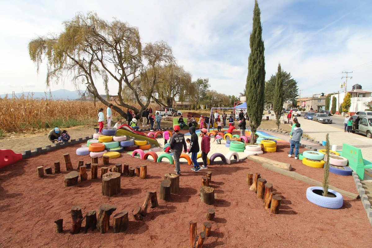 PPS_Placemaking's tweet image. In celebration of Project for Public Spaces' 50th anniversary, our friends at @PlacemakingMx have translated our Eleven Principles of Placemaking into Spanish! ๐ pps.org/article/11-priโฆ #PPSTurns50 @placemakingx @sociallifeproj