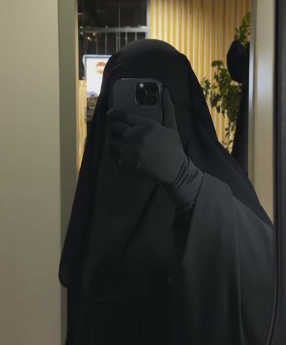 اذا شفت  بنت كذا في الكافي شنو تقول ؟