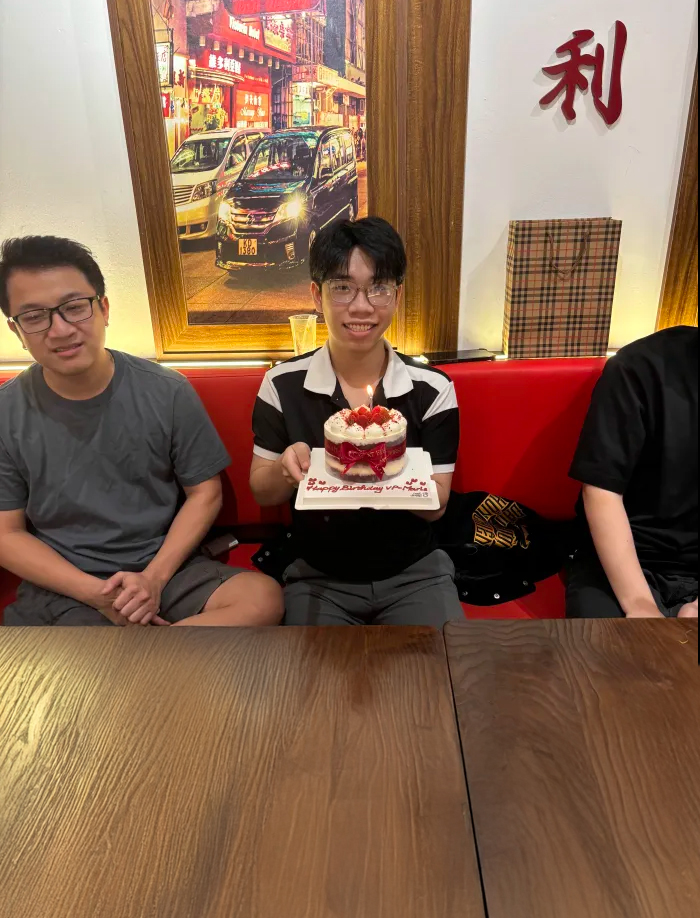 virtuspro's tweet image. Happy Birthday to our Teamfight Tactics player — Duong "Maris" Nguyen Anh 🎉
We wish you to always stay at the top of your game, enjoy thrilling matches, and achieve glorious victories together with the Bears 🔥
Show Maris some love in the comments 🧡
#TFT #GOGOVP