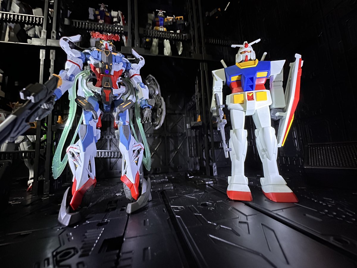 t_b_yamamoto's tweet image. ガンプラの進化。すごいね…。