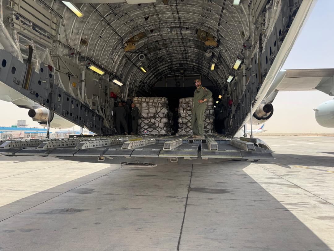 kuna_en's tweet image. The 35th #Kuwait airlift plane arrives at Port #Sudan Airport, carrying humanitarian aid to support those affected by war, flooding &amp;amp; seasonal rains across Sudanese regions in crisis

@krcs_org_kw

kuna.net.kw/ArticleDetails…

#KUNA