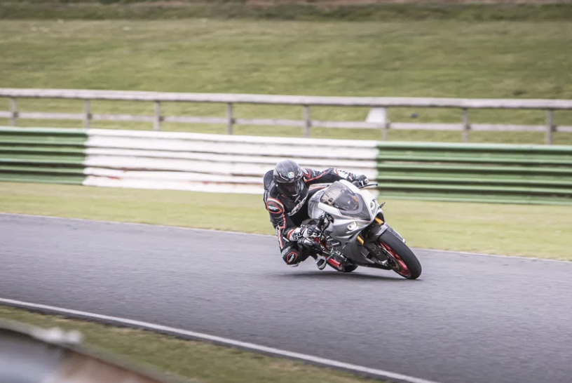 TVS Motor has provided further details on when we could expect to see new Norton motorcycles. visordown.com/news/tvs-revea…