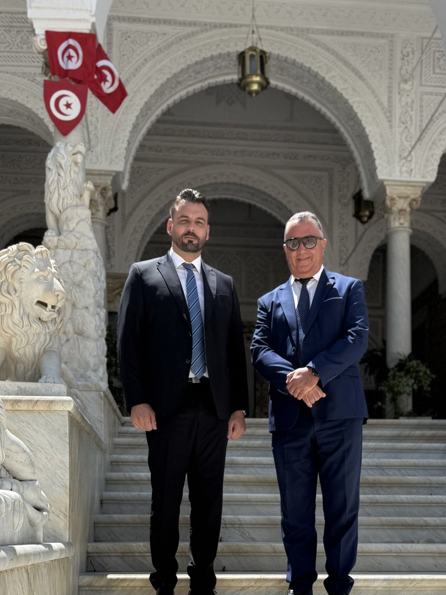 BlairyEmmanuel's tweet image. Ce déplacement parlementaire se clôture par la visite du Parlement Tunisien, haut lieu de mémoire et d’Histoire où bat la démocratie. De Carthage à la République, en passant par l’Empire Romain, ce pays regorge d’une richesse patrimoniale incroyable. 🇫🇷 🇹🇳