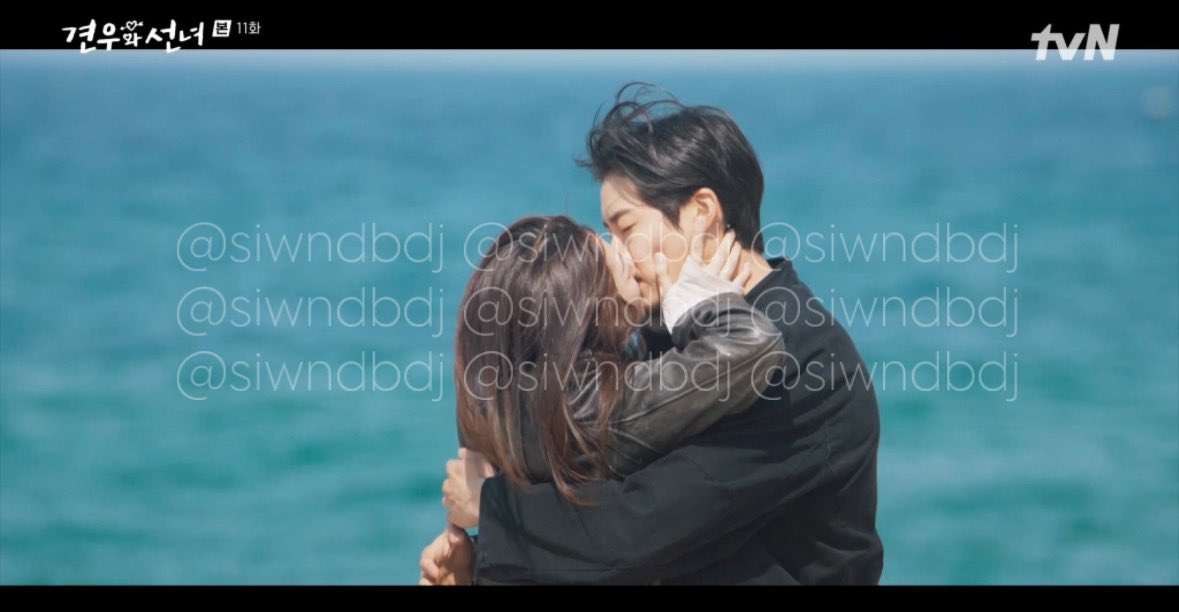 siwndbdj's tweet image. 드디어 마지막까지 왔다니…😭
&lt;견우와 선녀&gt; 11화 본방사수 완료!
추영우 배우님의 섬세한 눈빛 연기 진짜 매 장면이 레전드였어요 ( •̥́ ˍ •̀ू )💕
울다가 웃다가 심장 부여잡으며 본방사수했답니다.
#견우와선녀 #해피엔딩기도햄
해피엔딩으로 꼭 끝나길…! 🩷🪽
참여 완료! ✨