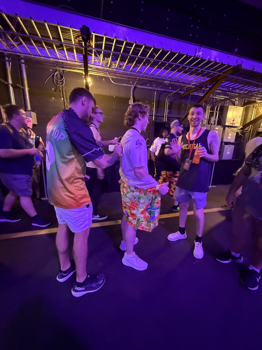 LUCKYY10P's tweet image. First of many photo dumps from the weekend! If you’ve never been to GCX, I highly recommend attending if you’re a big Destiny fan.