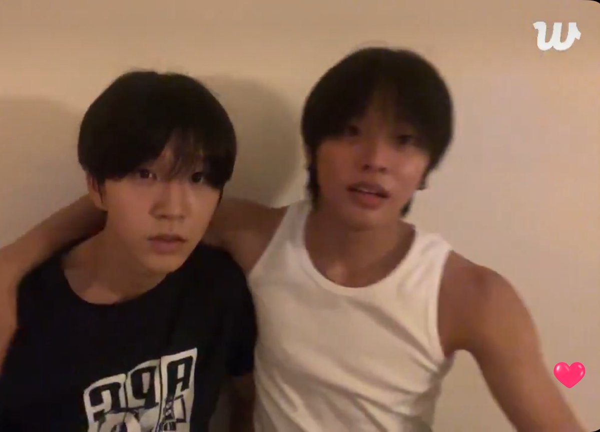 kuryo1114's tweet image. ㅅ시발 잠시만