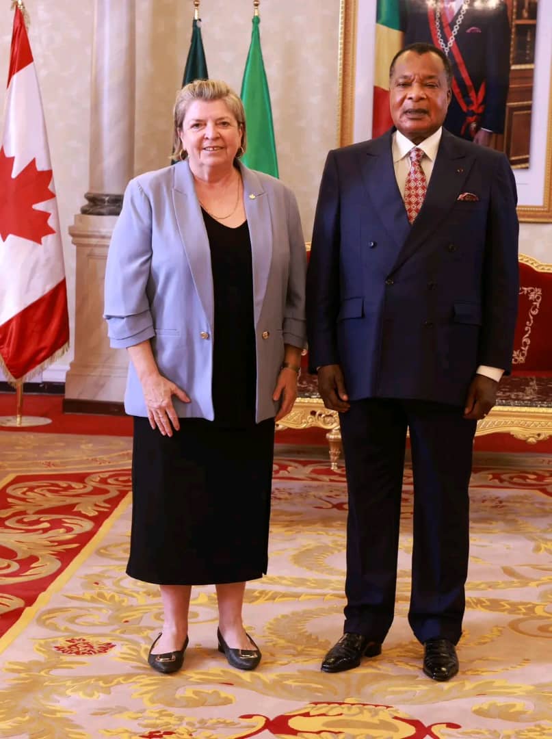 Canada en RDC (@canadardc) on Twitter photo Madame Maryse Guilbeault, ambassadrice du Canada auprès de la République du Congo, a présenté ses lettres de créances à S.E.M. le <a href="/PR_Congo/">Présidence de la République du Congo - Officiel</a> , au Palais du peuple. Ce geste officiel souligne l’importance des relations bilatérales entre la 🇨🇬 et le 🇨🇦🌍✨ Madame Maryse Guilbeault, ambassadrice du Canada auprès de la République du Congo, a présenté ses lettres de créances à S.E.M. le <a href="/PR_Congo/">Présidence de la République du Congo - Officiel</a> , au Palais du peuple. Ce geste officiel souligne l’importance des relations bilatérales entre la 🇨🇬 et le 🇨🇦🌍✨