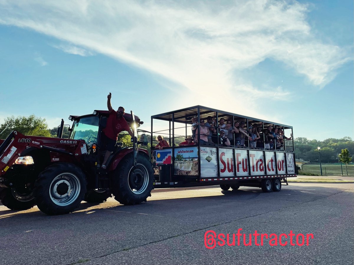 SuFuTractor's tweet image. 🚨You don’t need a reason, just a seat.
Single rider? We got you!
Whole squad? Let’s ride!
Birthday, breakup, bachelorette, or just bored? SuFu Tractor is your ticket to turnin’ heads and makin’ memories.🎶 #sufutractor Book now before the fun fills up! #TractorVibes #sufu #dtsf