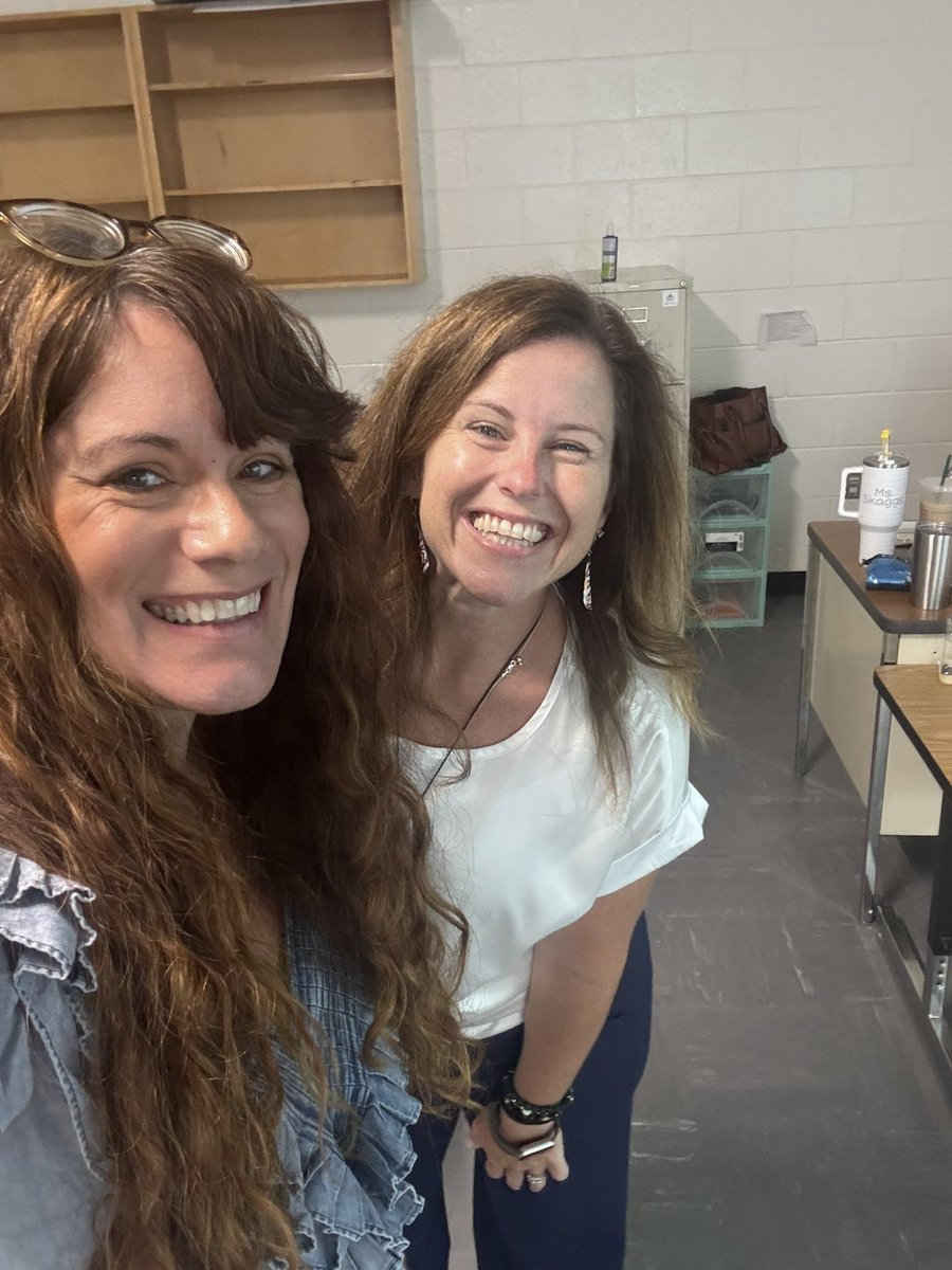 Session 1 for ELA PD was a success. Our teachers <a href="/HES_HCS/">Hampton Elementary School</a> are ready to engage students with rigorous questioning! <a href="/ELA_HCS/">ELA_HCS</a> #winningforkids #accelerateachievement