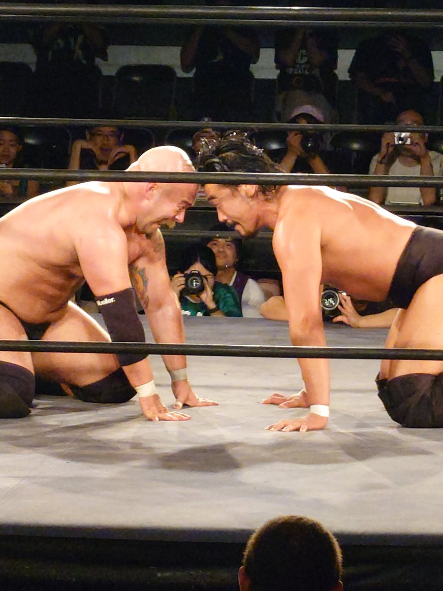 isuzu_ramen's tweet image. 頭突き合い！

#GameChangerWrestling 
#gcwjapan 
#GCW
#ddtpro
#樋口和貞
#1Calledmanders